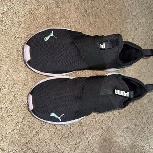 Puma Women’s Black and White Sneakers